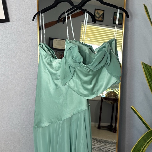 House Of CB Set 'Isabella' & 'Lila' Jade Ruffle Sleeve Maxi Skirt NWOT - Picture 13 of 14